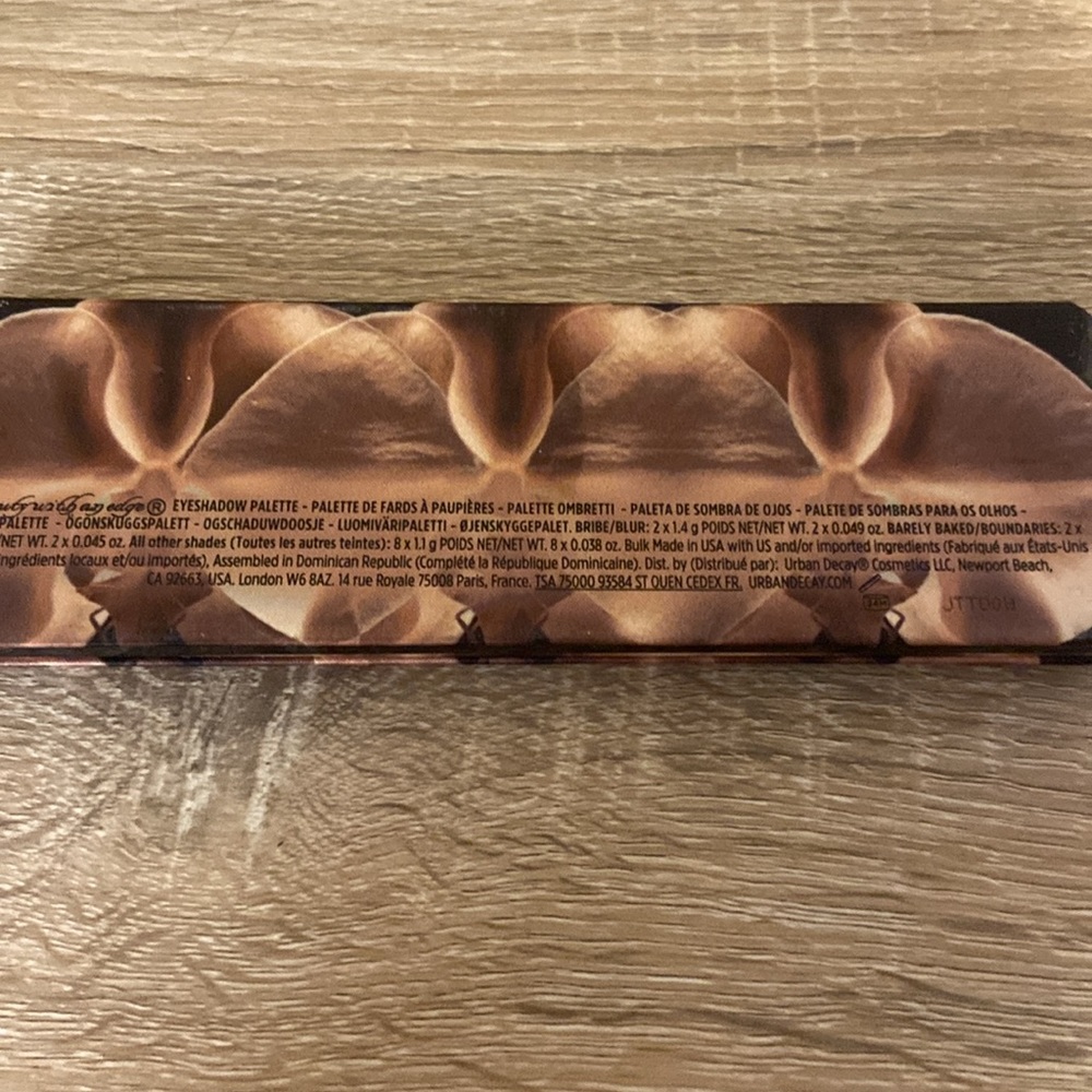 Urban Decay Reloaded Eye Shadow Palette - Picture 7 of 8